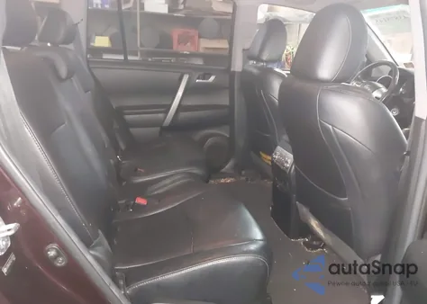 2012 Toyota Highlander Se V6 z USA, uszkodzony, nr VIN 5TDBK3EH5CS173775